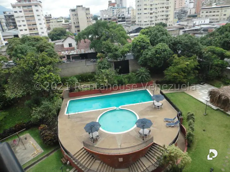 Apartamento en La Florida, Caracas – 30