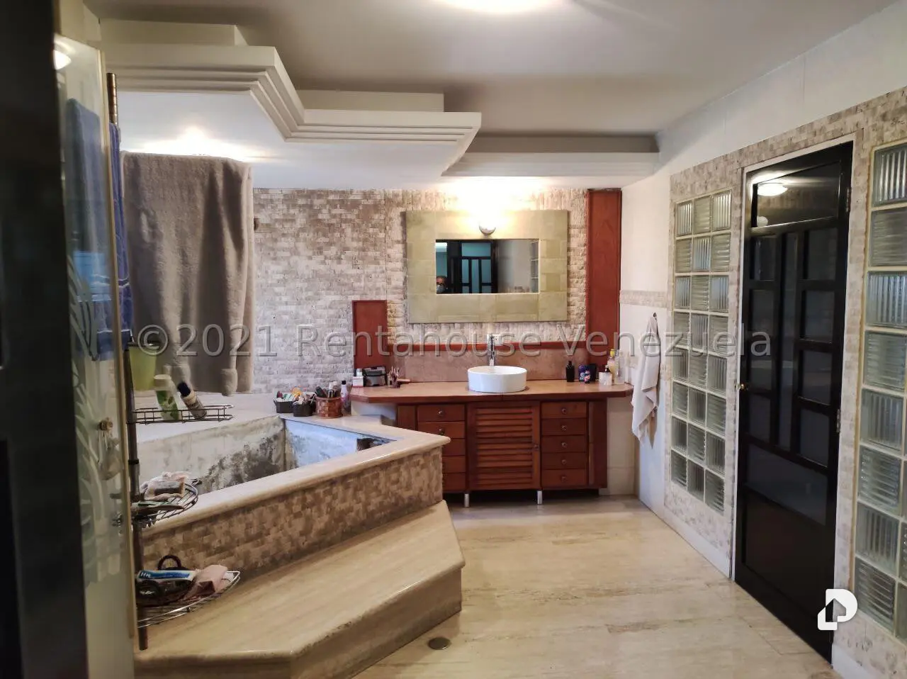 Apartamento en La Florida, Caracas – 23
