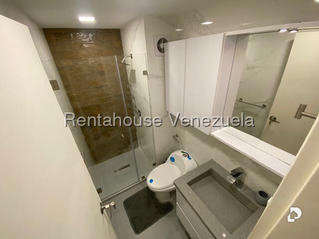Apartamento en Los Naranjos Humboldt, Caracas – 12