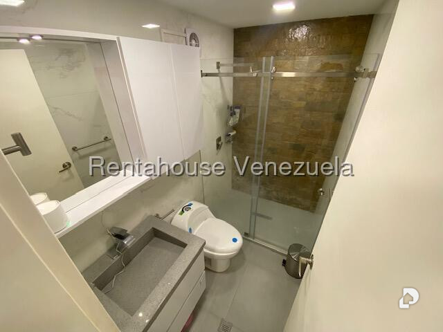 Apartamento en Los Naranjos Humboldt, Caracas – 17