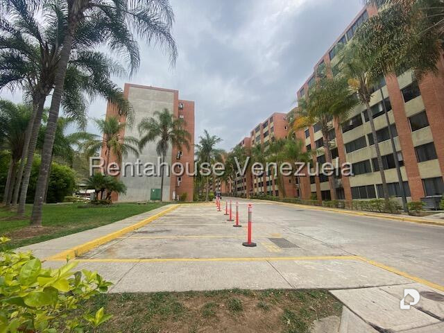 Apartamento en Los Naranjos Humboldt, Caracas – 3