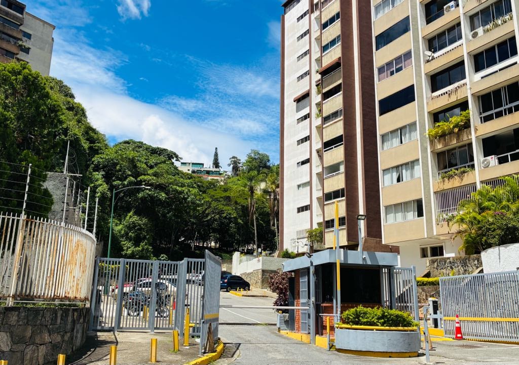Apartamento en Santa Rosa de Lima, Caracas - 1