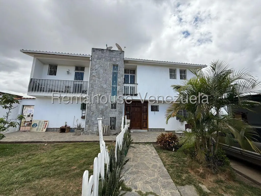 House in Cumbres de Curumo, Caracas - 1