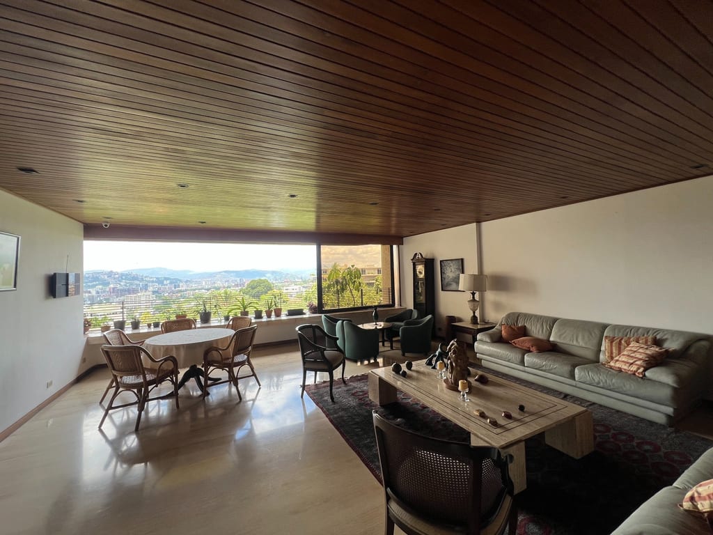 Apartamento en Los Palos Grandes, Caracas - 1