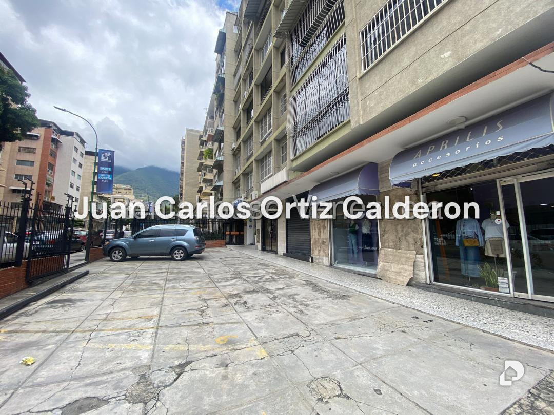Local comercial en Los Palos Grandes, Caracas – 6