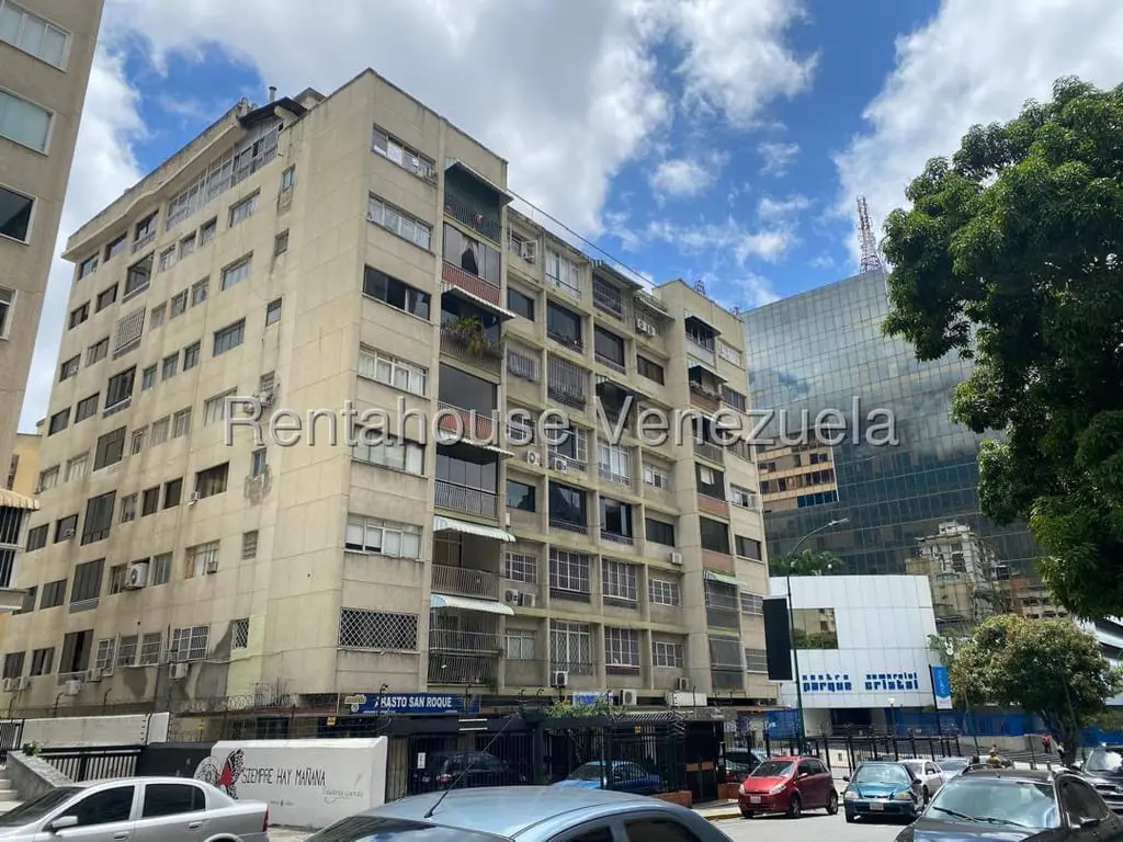Commercial space in Los Palos Grandes, Caracas - 1