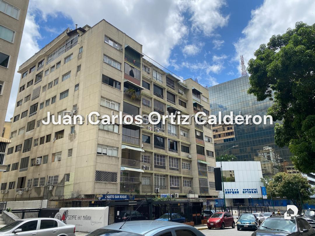 Local comercial en Los Palos Grandes, Caracas – 1