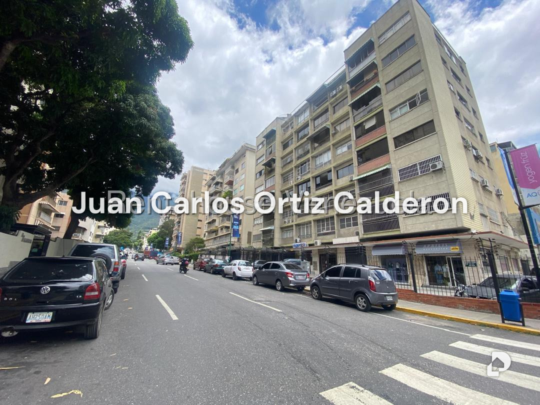 Local comercial en Los Palos Grandes, Caracas – 8
