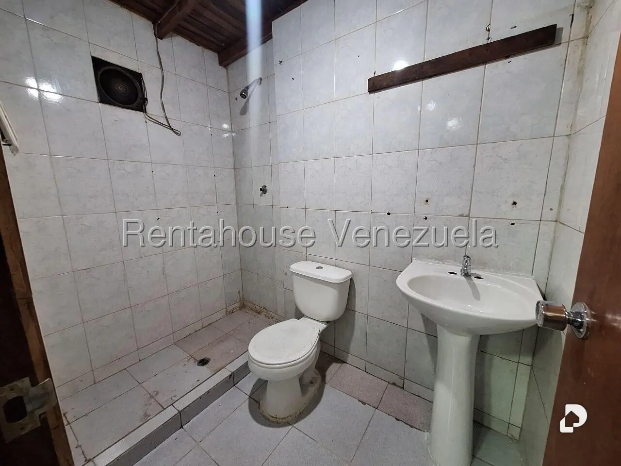 Warehouse in Parroquia Santa Rosalía, Caracas – 13