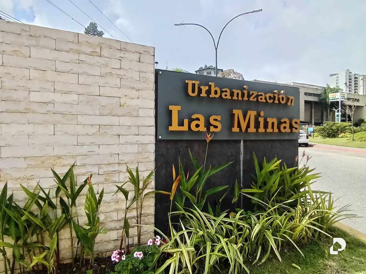 Local comercial en centro comercial La Colina. Urbanización Las Minas, San Antonio de Los Altos – 2