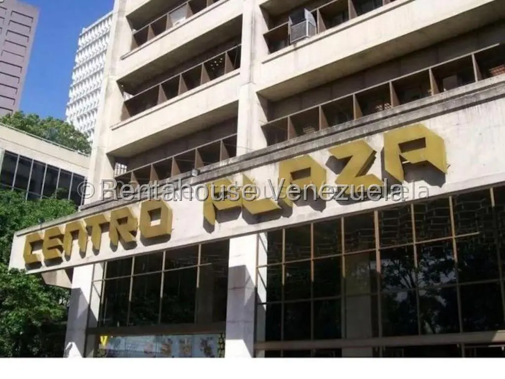 Office in Los Palos Grandes, Caracas - 1