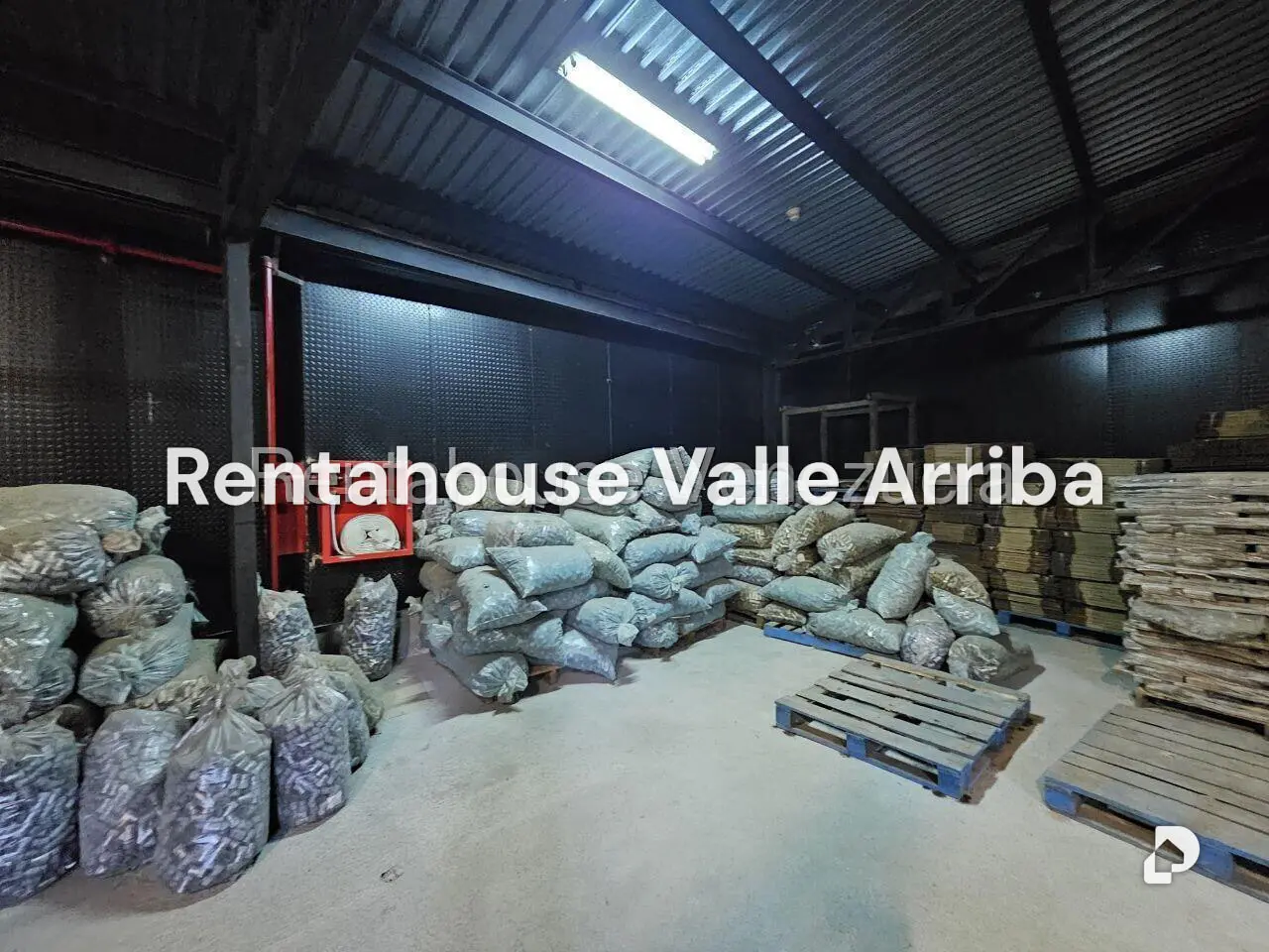 Local comercial en La Yaguara, Caracas – 16