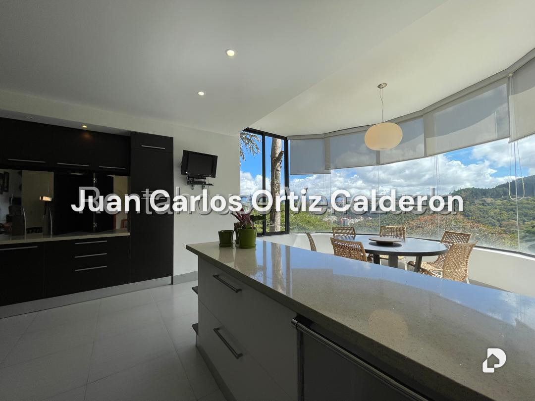 Casa en La Trinidad, Caracas – 18