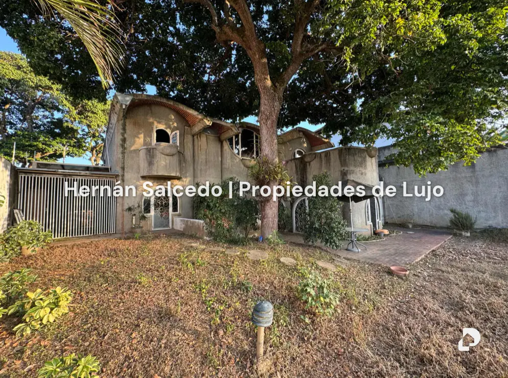 Casa en Santa Paula, Caracas – 2