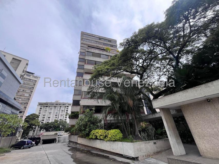 Apartamento en Los Palos Grandes, Caracas - 1