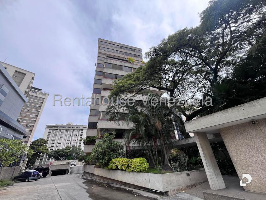 Apartamento en Los Palos Grandes, Caracas – 1
