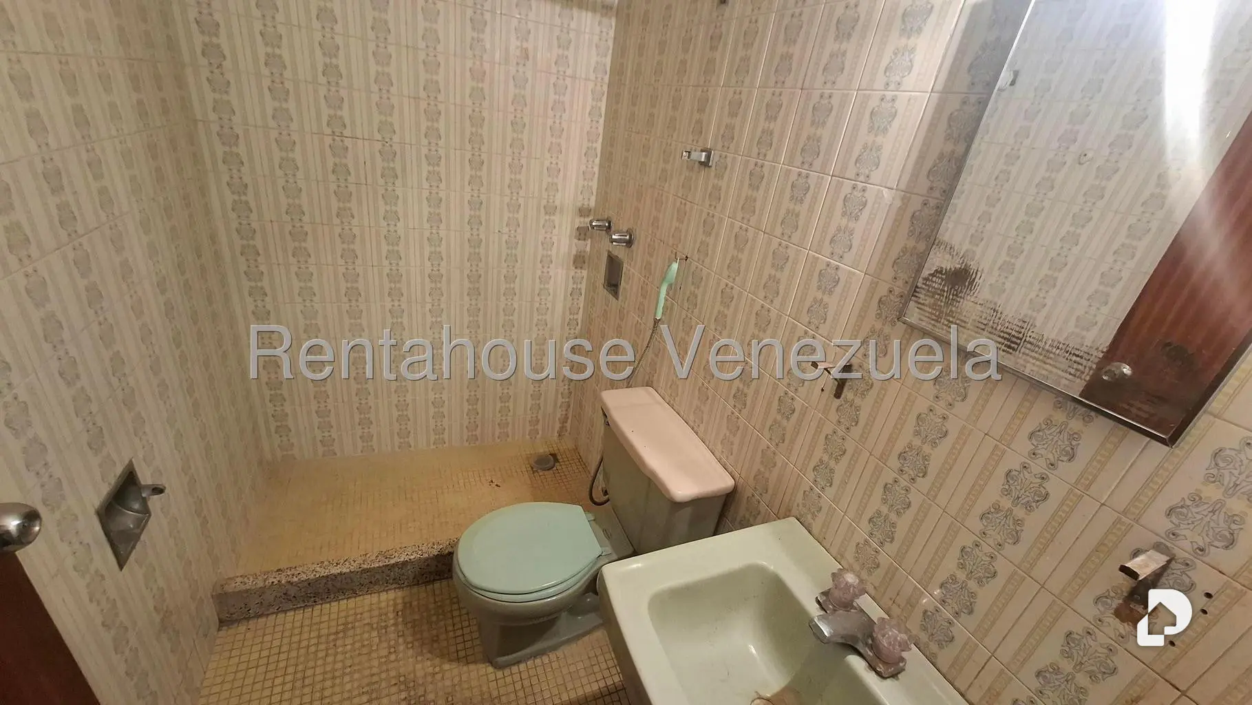 Apartamento en El Paraíso, Caracas – 23