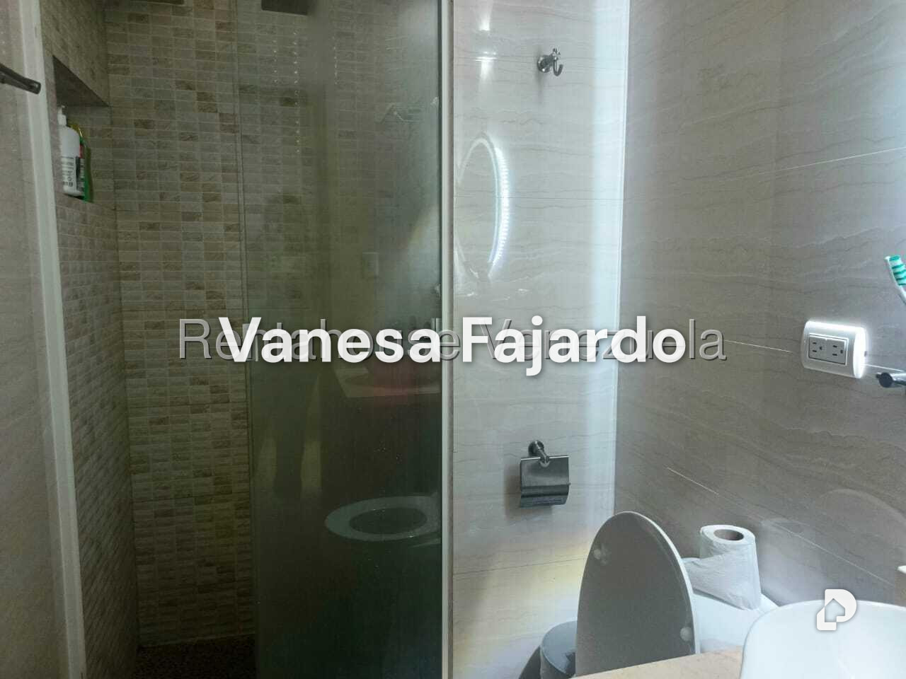Apartamento en Prados del Este, Caracas – 19