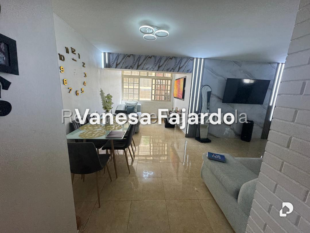 Apartamento en Prados del Este, Caracas – 8