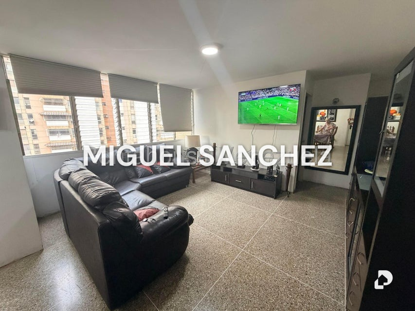 Apartamento en Colinas de Santa Mónica, Caracas – 3