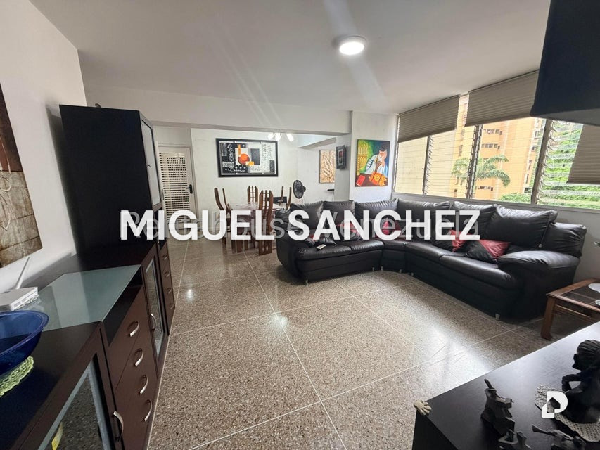 Apartamento en Colinas de Santa Mónica, Caracas – 9
