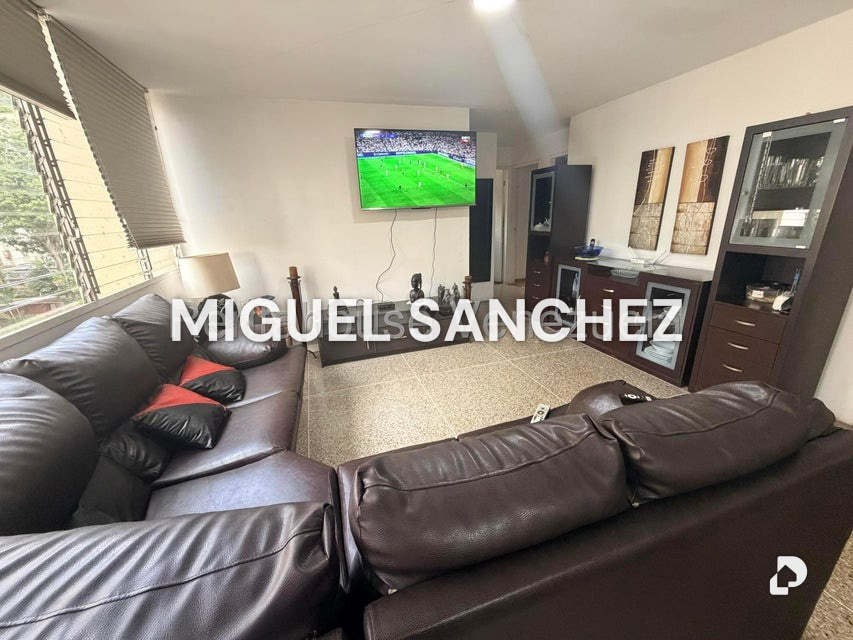 Apartamento en Colinas de Santa Mónica, Caracas – 4