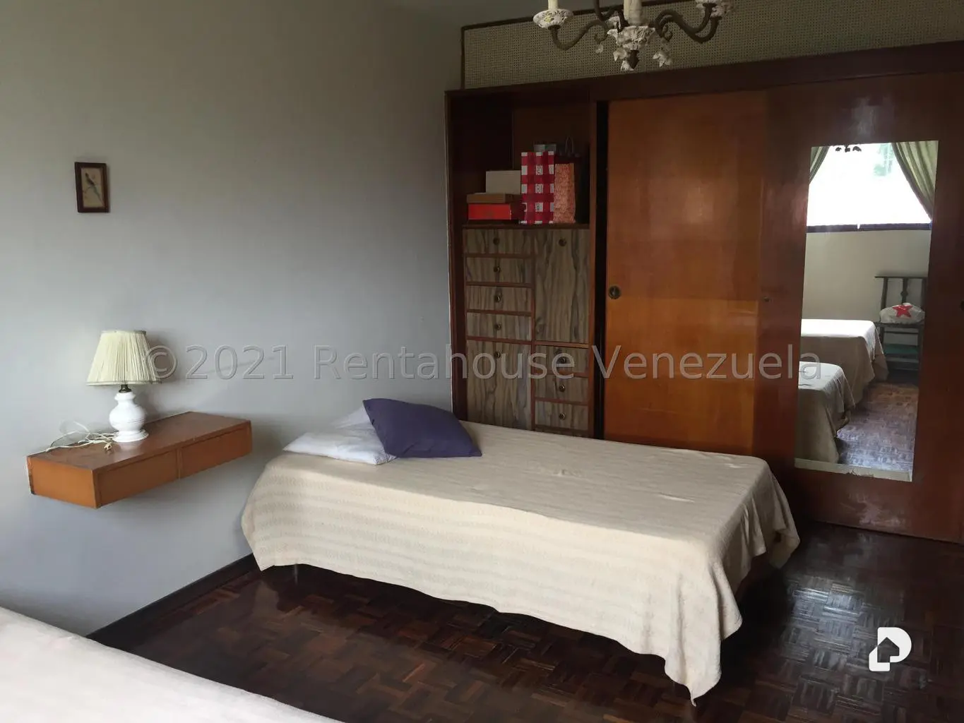 Casa en Prados del Este, Caracas – 28