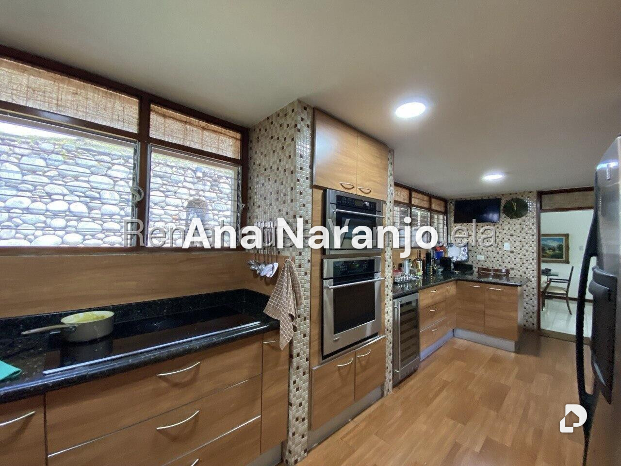 Casa en Lomas De La Trinidad, Caracas – 14