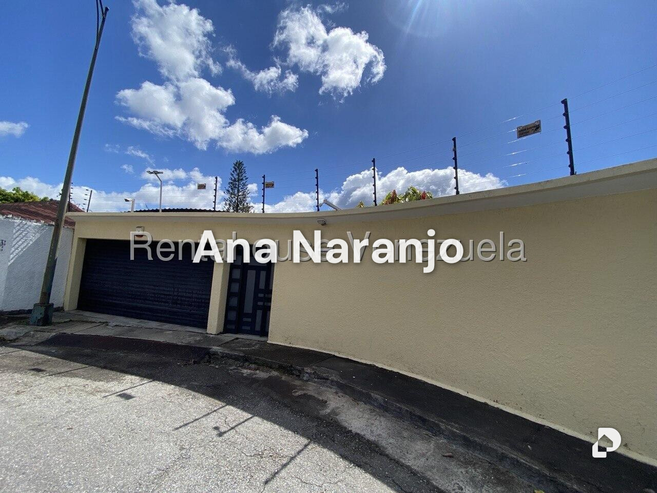 Casa en Lomas De La Trinidad, Caracas – 1