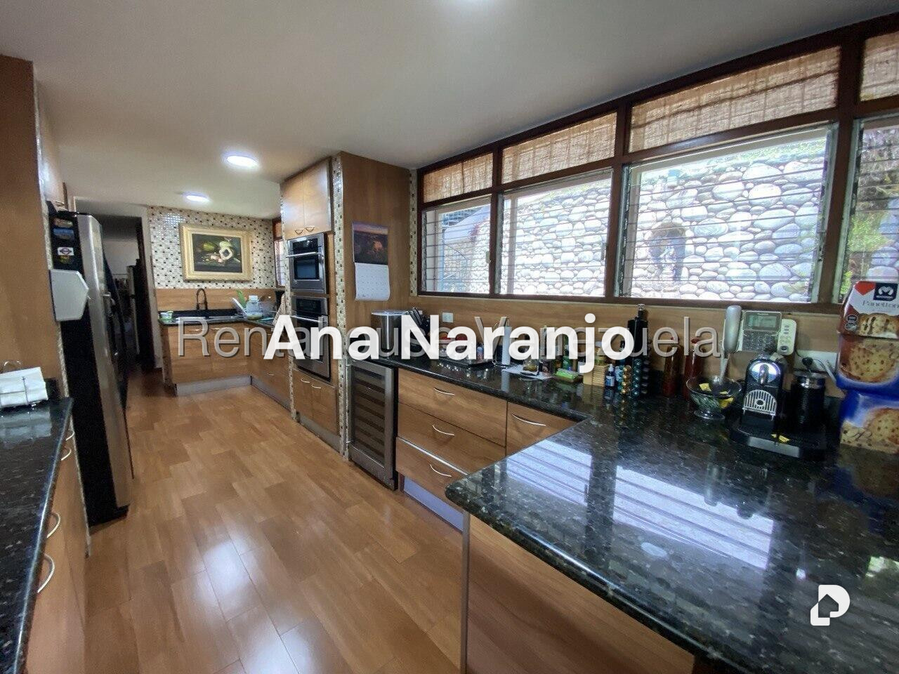 Casa en Lomas De La Trinidad, Caracas – 13