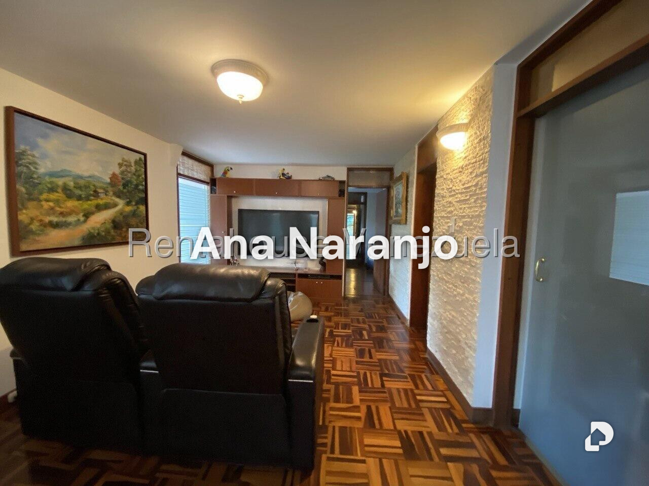 Casa en Lomas De La Trinidad, Caracas – 18