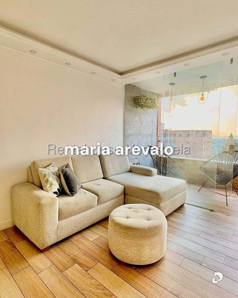 Apartamento en Colinas de La Tahona, Caracas – 2