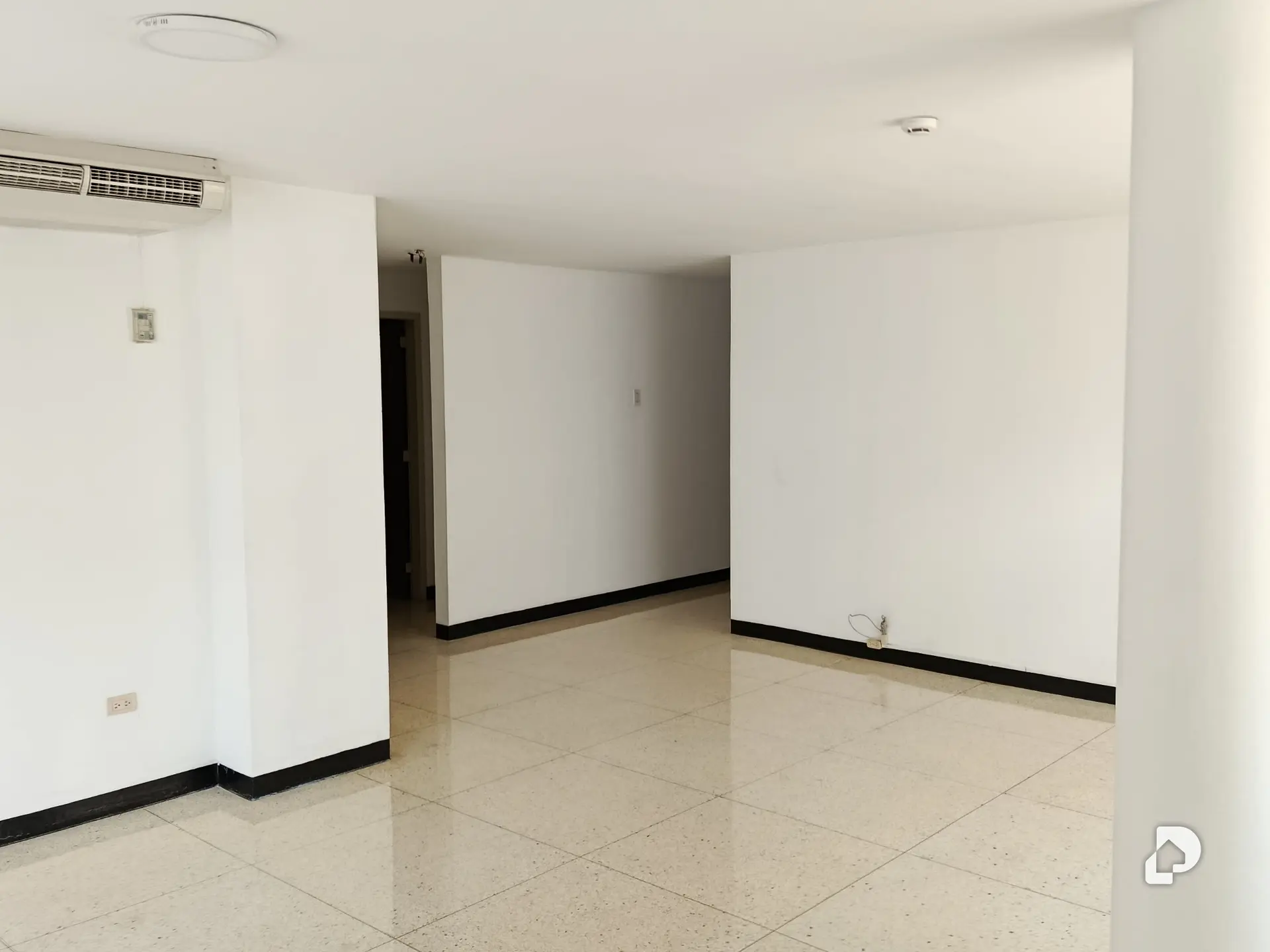 Oficina en La Florida, Caracas – 15
