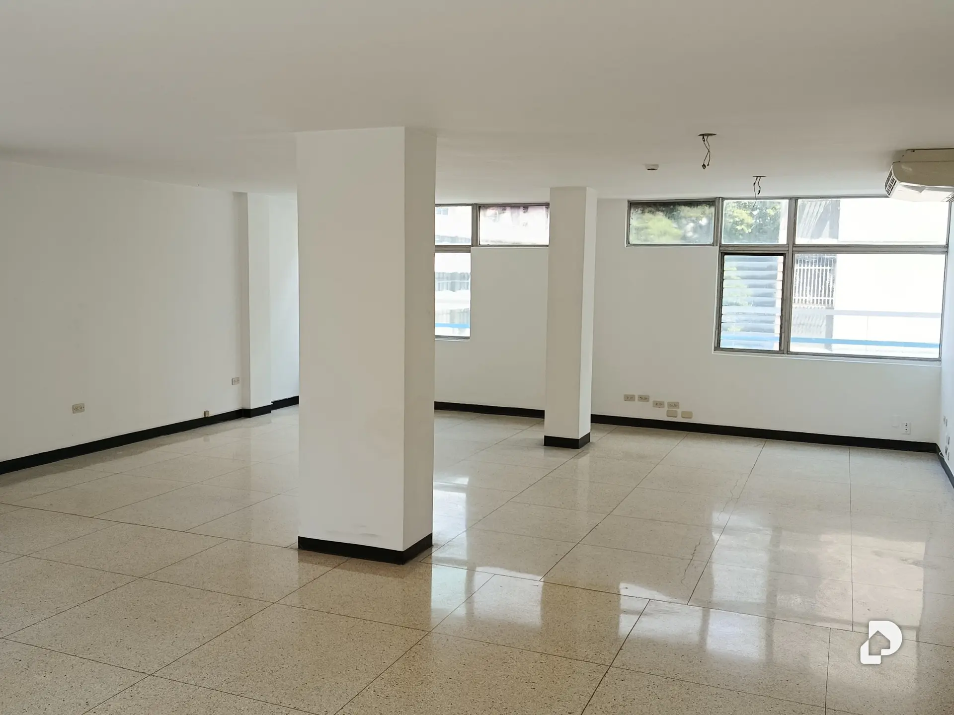 Oficina en La Florida, Caracas – 9