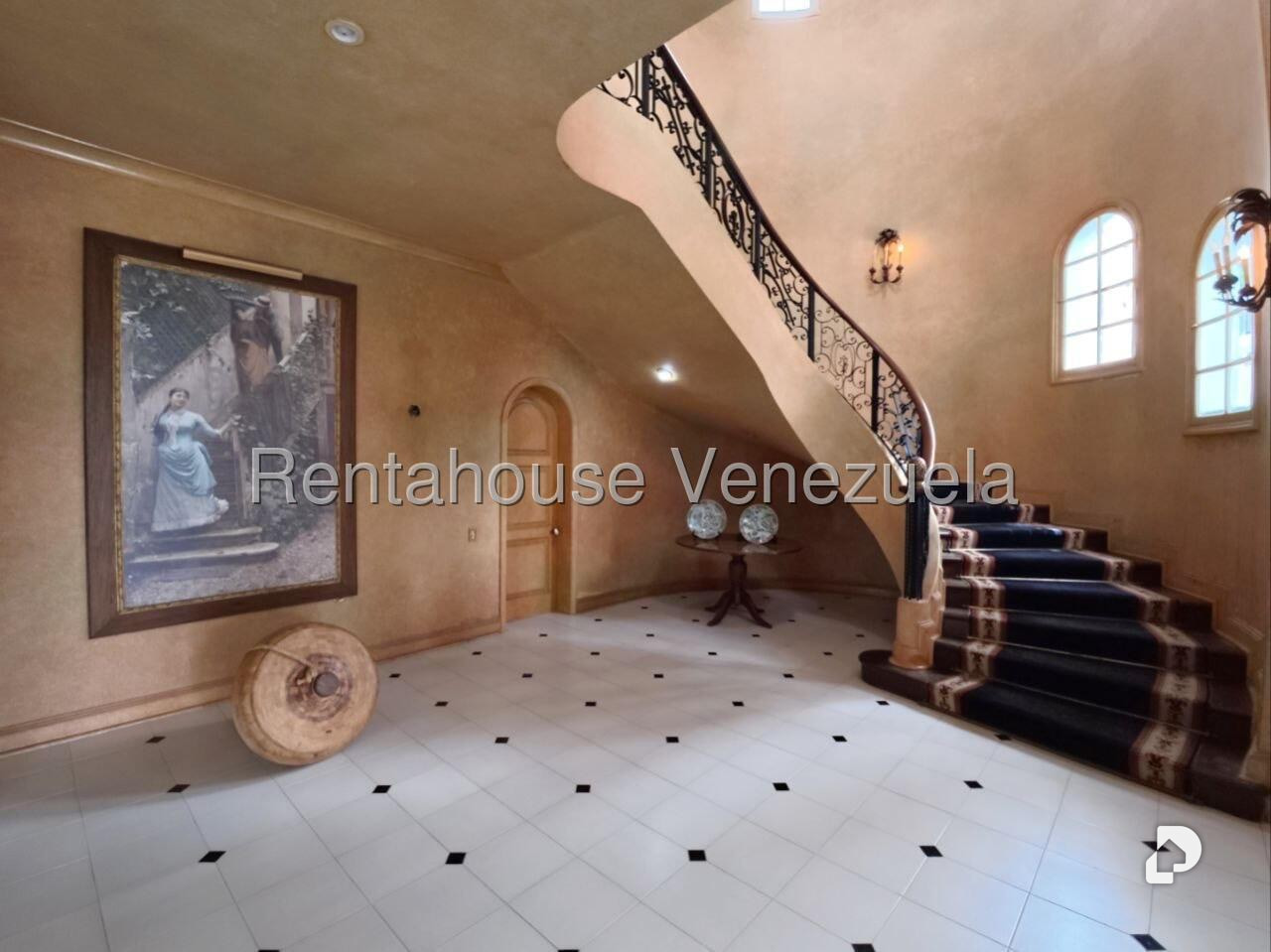 House in La Lagunita Country Club, Caracas – 22