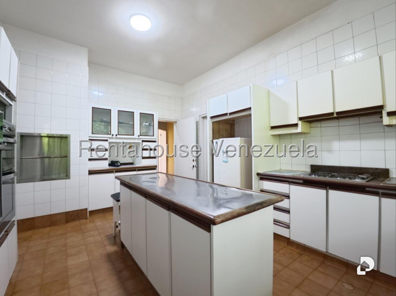 House in La Lagunita Country Club, Caracas – 19