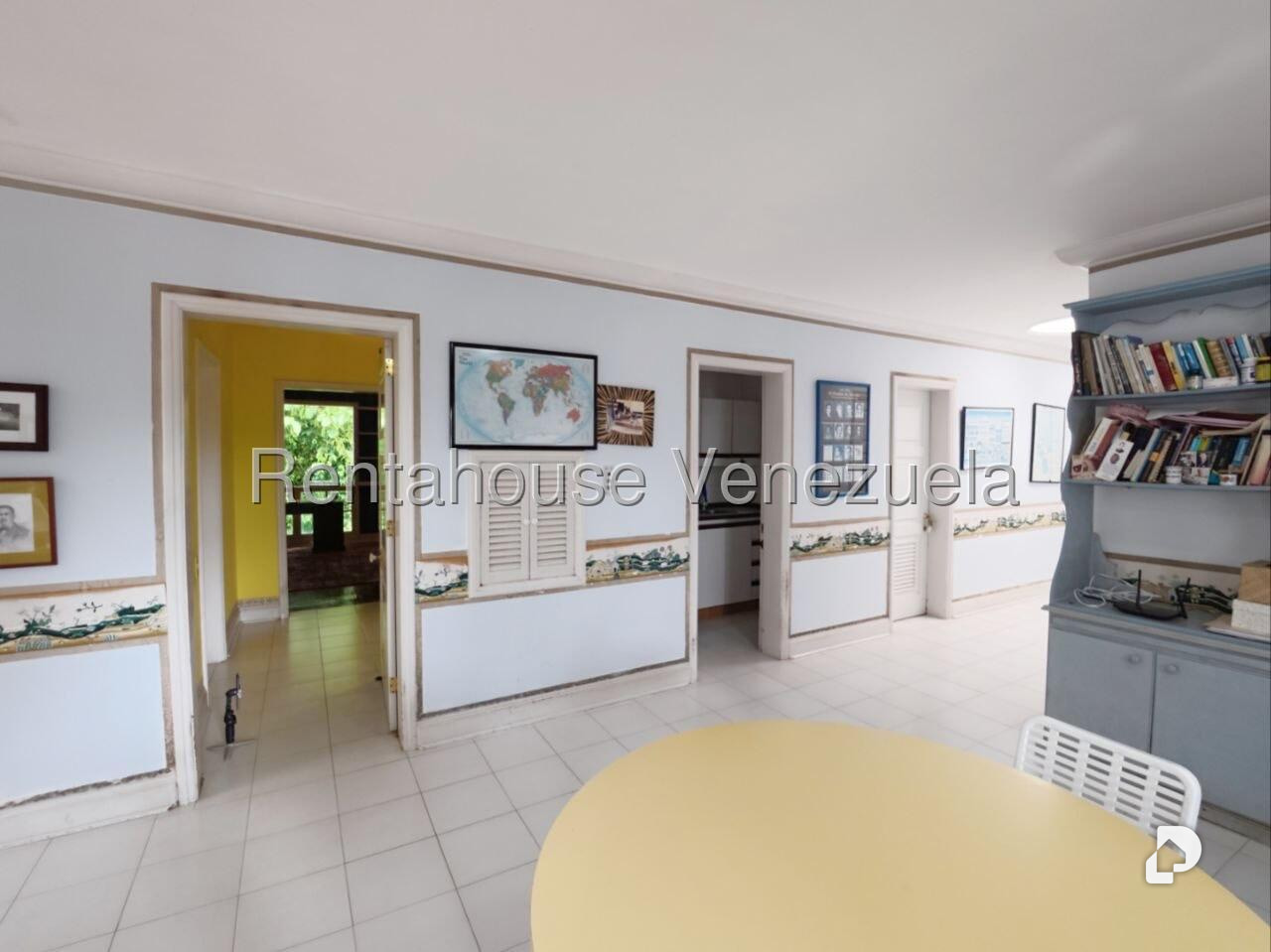 House in La Lagunita Country Club, Caracas – 29