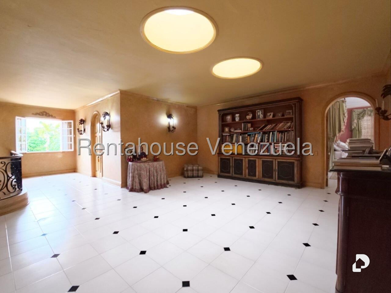 House in La Lagunita Country Club, Caracas – 26