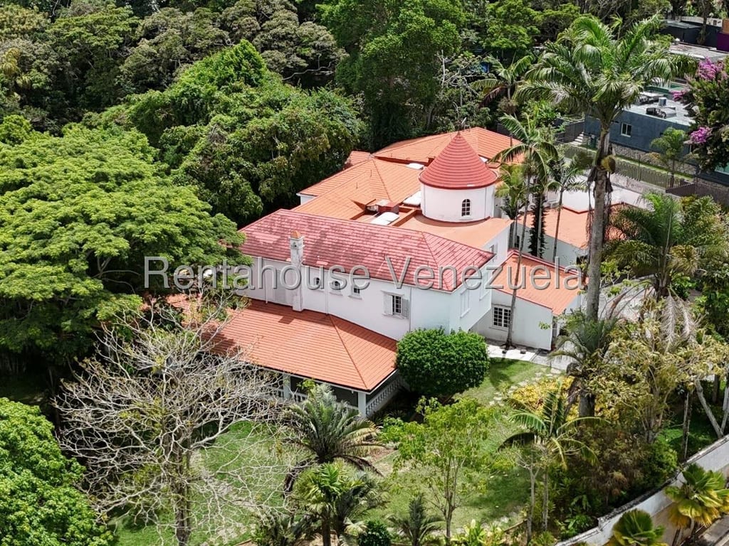 House in La Lagunita Country Club, Caracas - 1