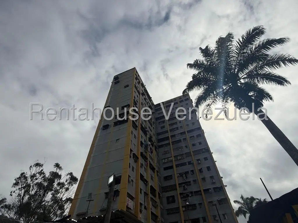 Apartamento en Caricuao, Caracas - 1