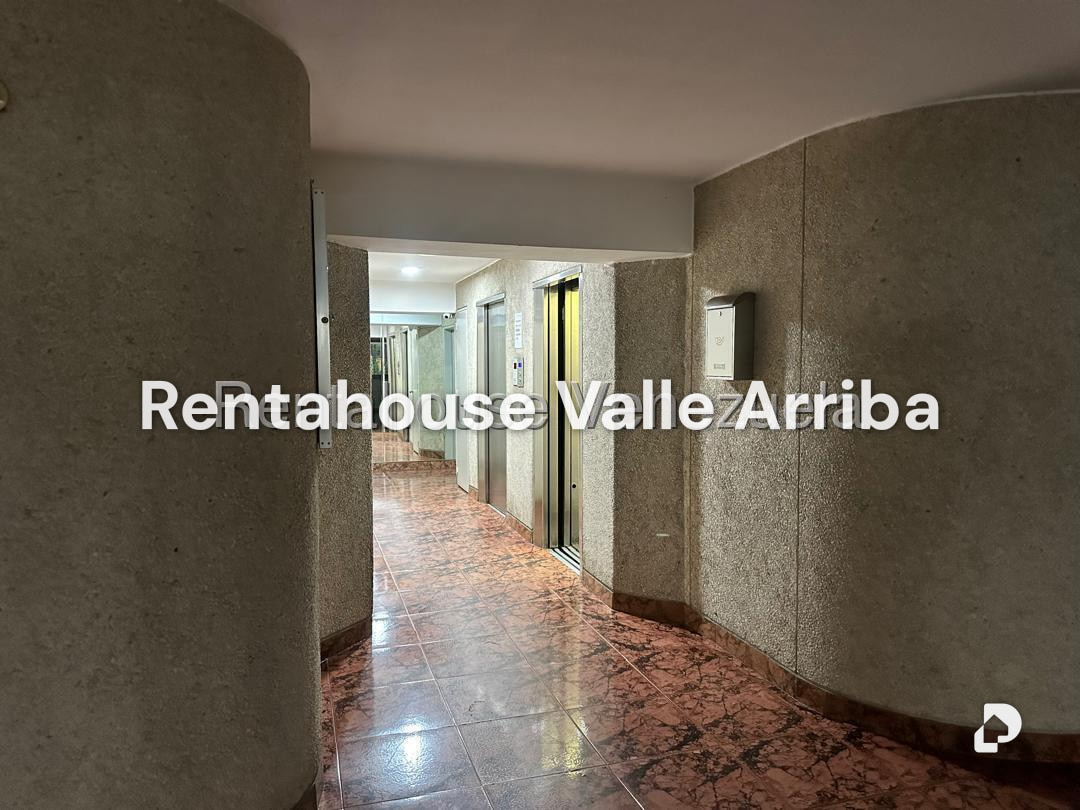 Apartamento en Valle Abajo, Caracas – 2