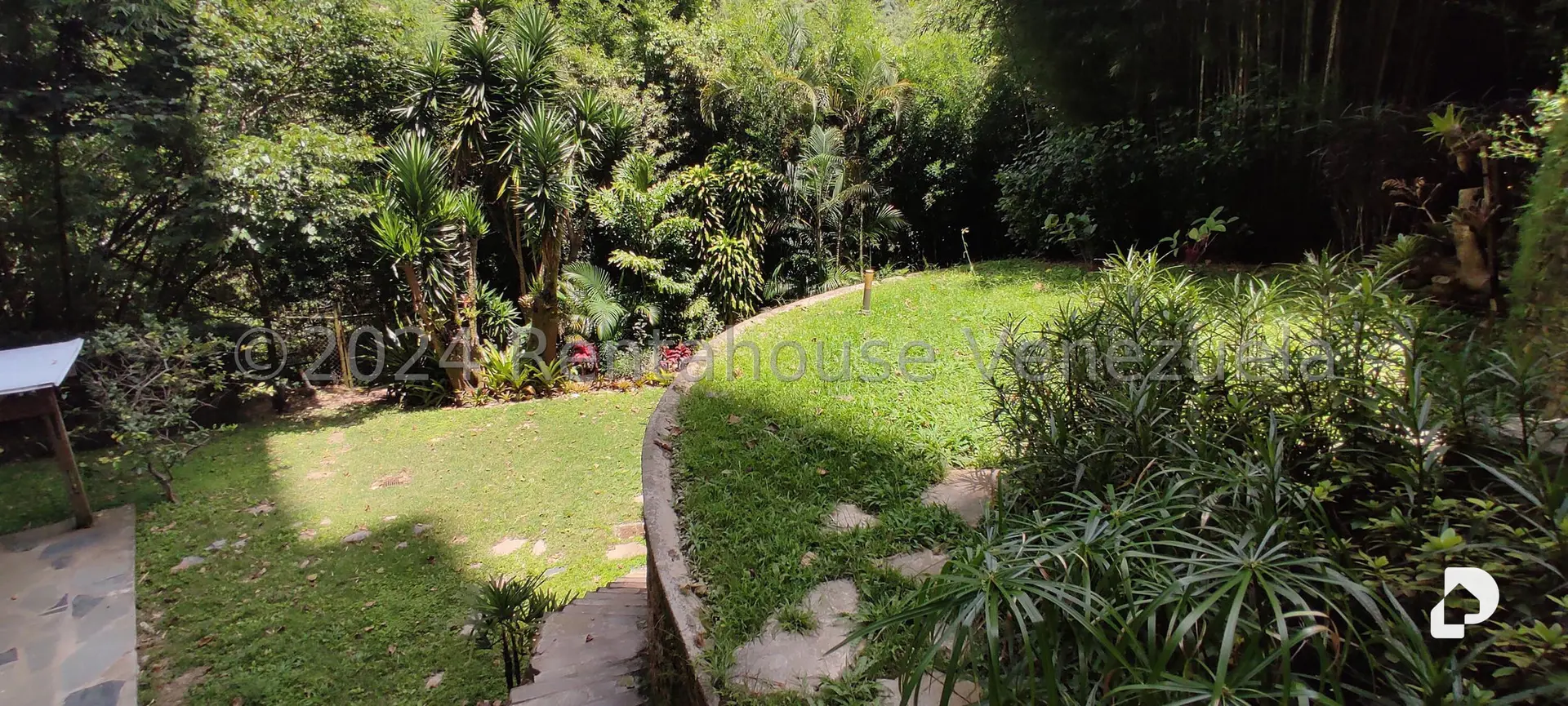 Apartamento en Alto Hatillo, Caracas – 30