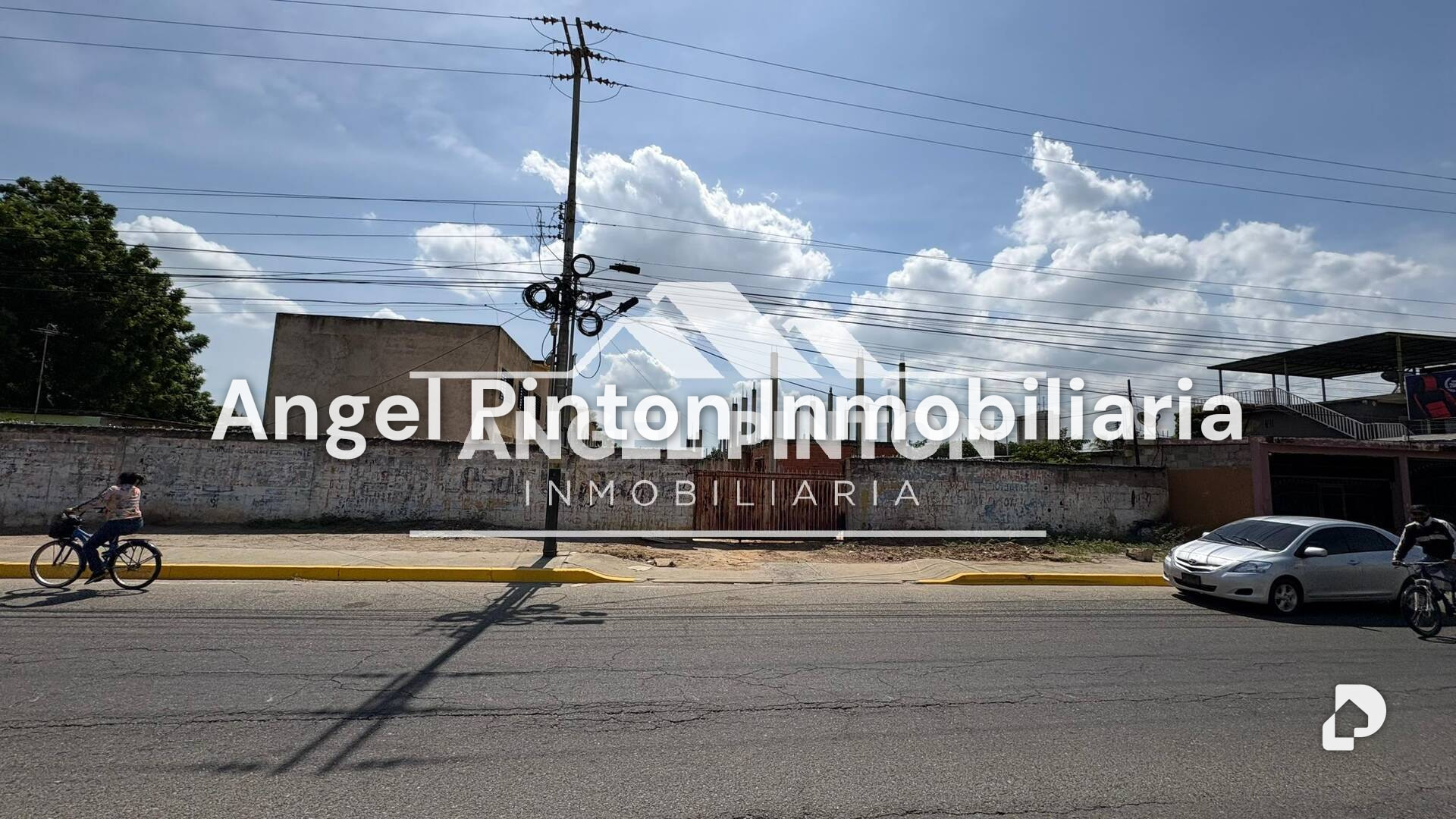 Terreno en Avenida Intercomunal, Cabimas – 1