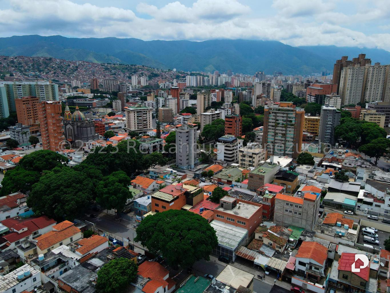 Galpón en El Paraíso, Caracas – 14