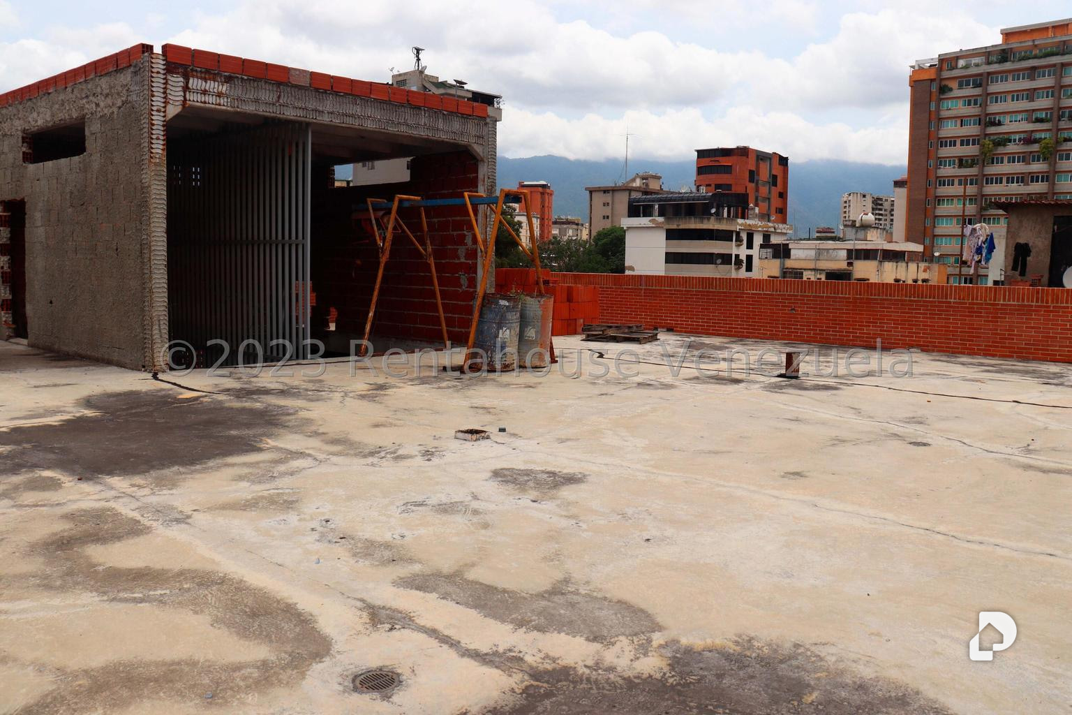 Galpón en El Paraíso, Caracas – 10