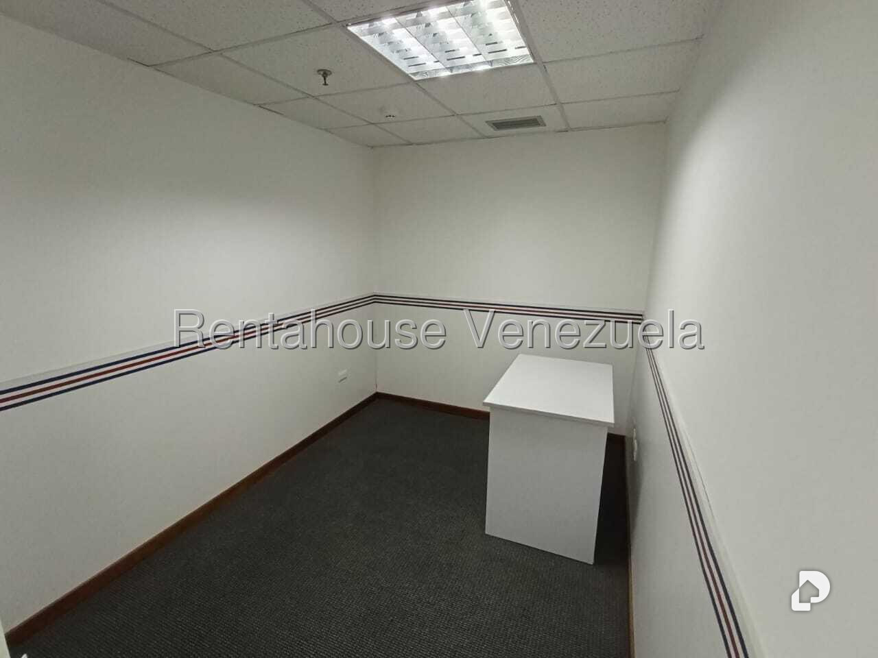 Oficina en El Bosque, Caracas – 15