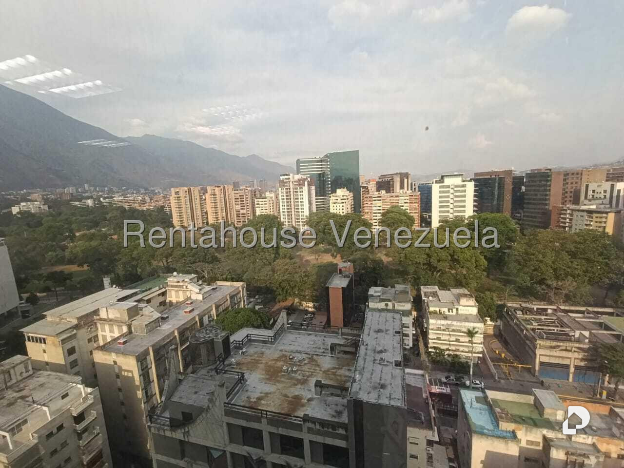 Oficina en El Bosque, Caracas – 9