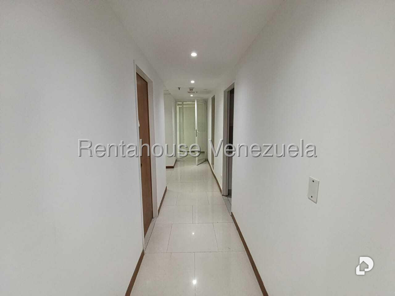 Oficina en El Bosque, Caracas – 6