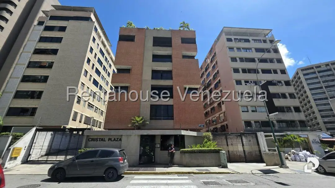 Apartamento en Los Palos Grandes, Caracas – 1