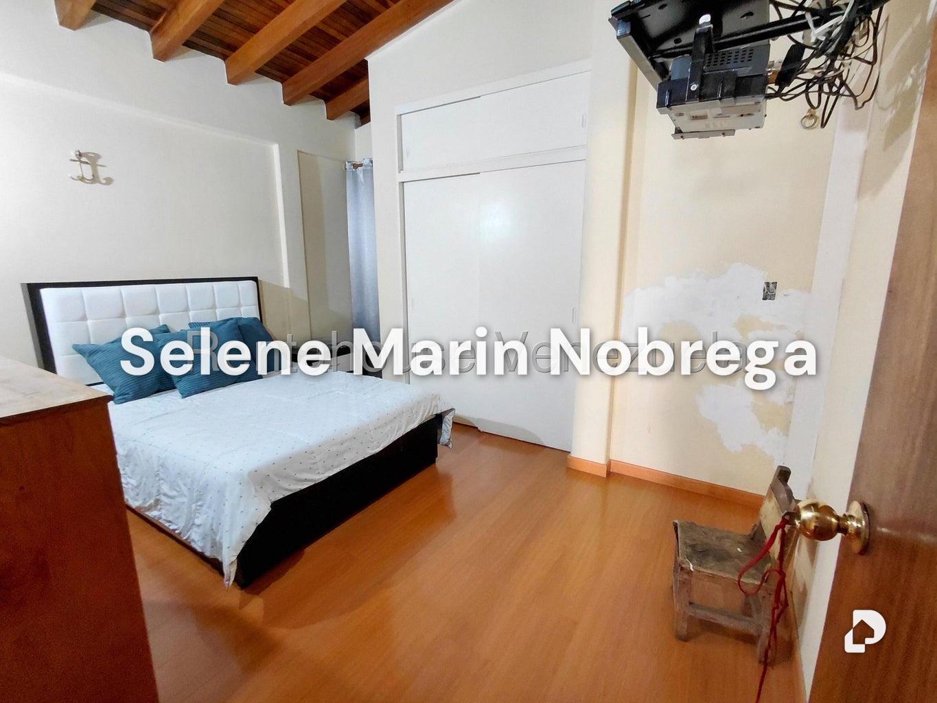 Casa en Lomas De La Trinidad, Caracas – 28